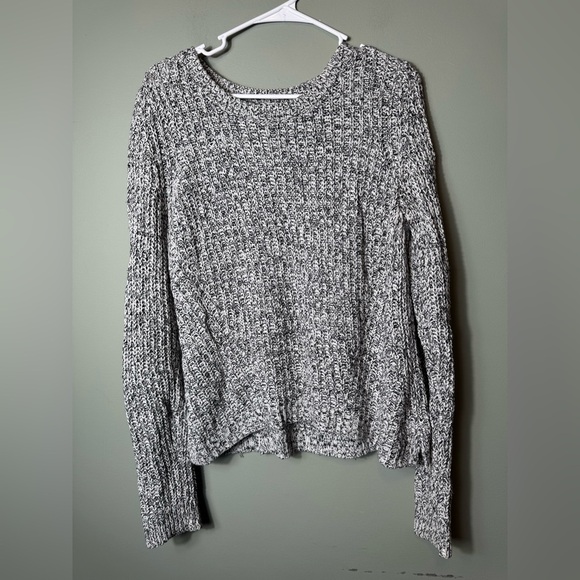 Gap Women’s‎ Medium Black/White Crewneck Knit Sweater - Picture 1 of 5